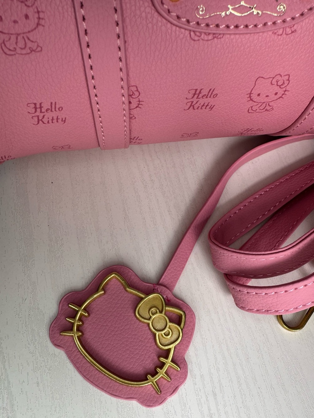 Hello Kitty Pink Barrel Mini Shoulder Bag with Gold Hardware - Picture 4 of 8